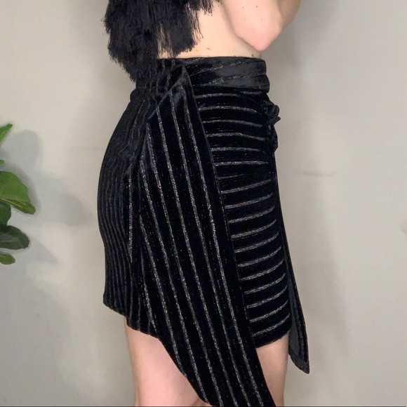 J.O.A. Asymmetrical Mini Skirt - Picture 2 of 9